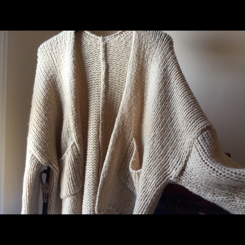 Oversized Loose-Fit Chunky Sweater Fit Up to Sz M